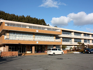 下諏訪社中学校